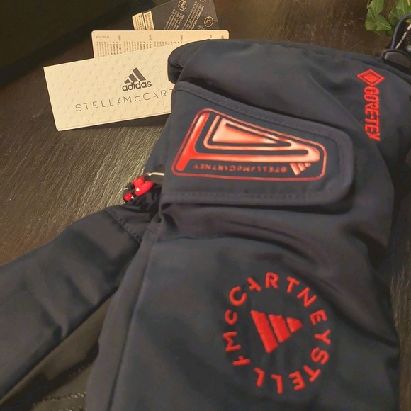 NEW! adidas x Stella McCartney Terrex Women's Snow Gloves Medium Navy & Red $160 - Picture 4 of 13